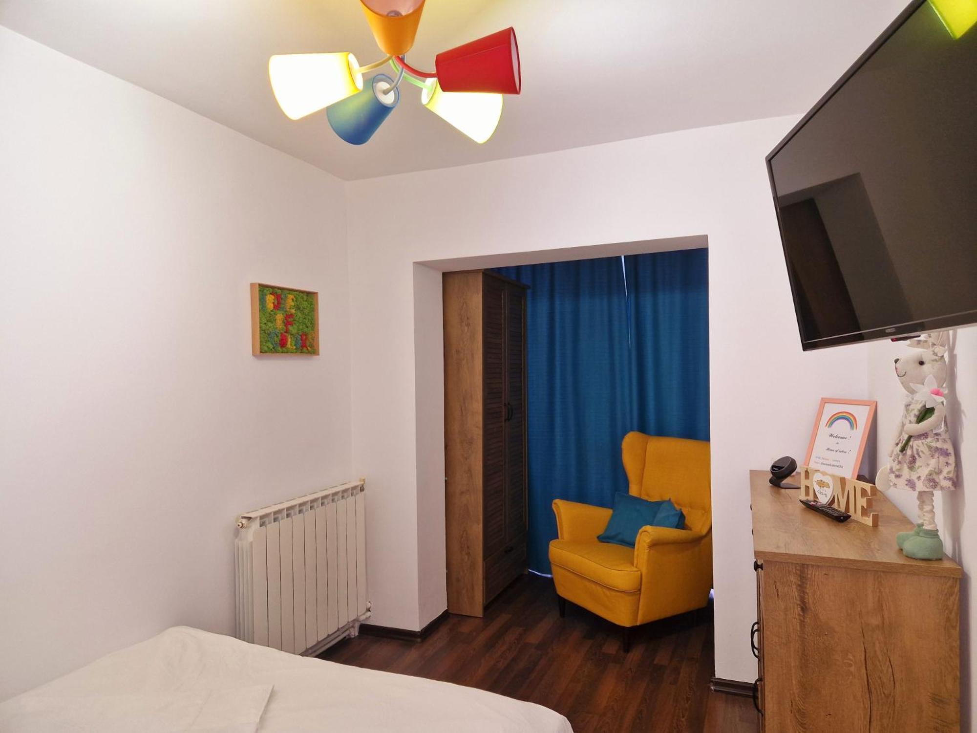 דירות Petroşani House Of Colors מראה חיצוני תמונה
